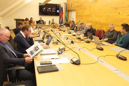 12 REDNA SEJA OBČINSKEGA SVETA 10 FOTO LJUBO VUKELIČ